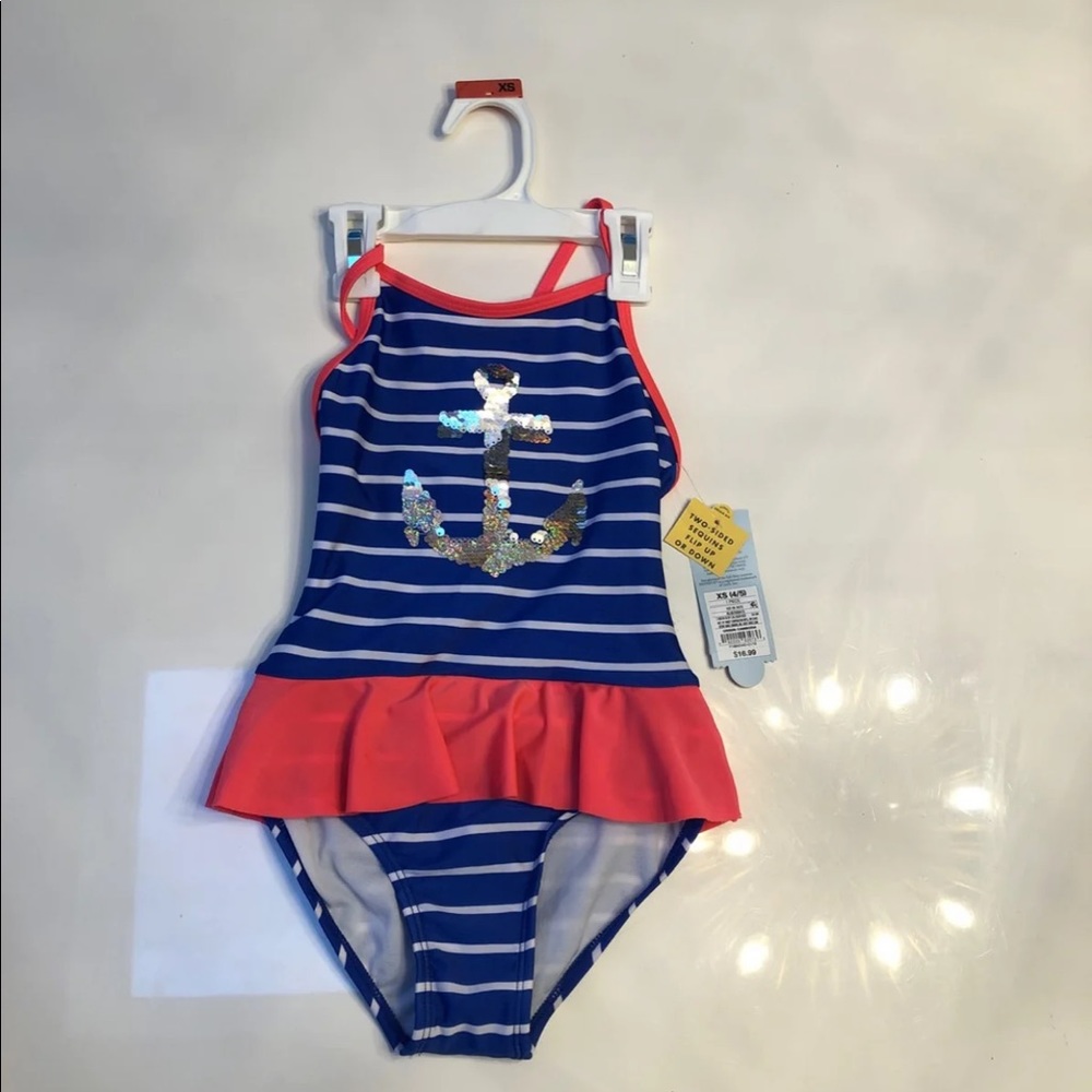 Adorable one piece swimsuit NWT SIZE 4/5